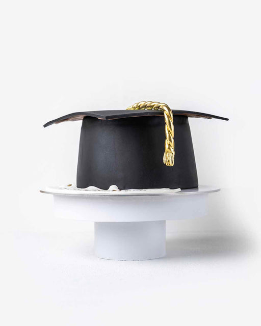 1.5kg Graduation Cake