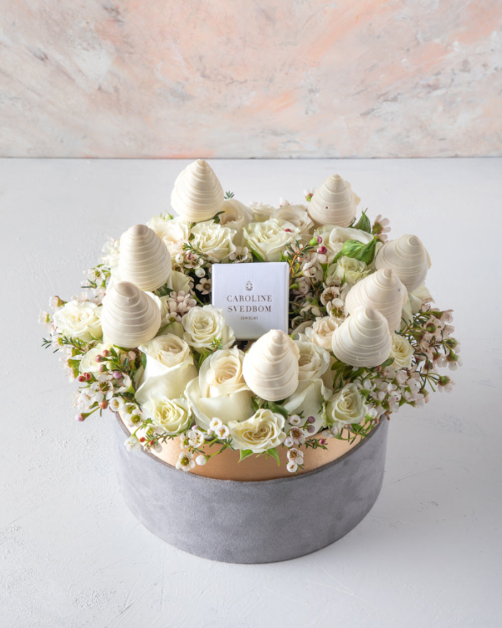 Petite Drop Bracelet Hamper