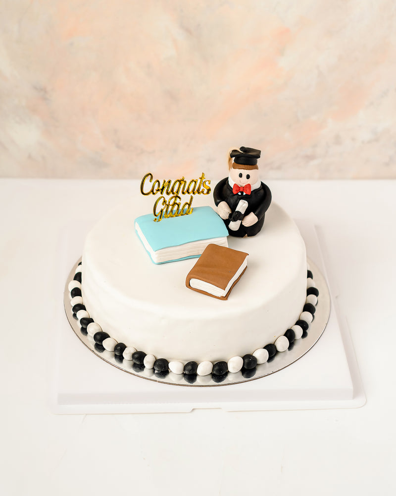 1 Kg Graduation Cake
