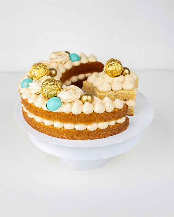 1Kg Vanilla Crescent Cake