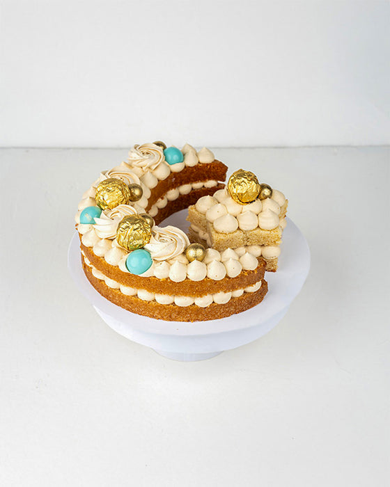 1Kg Vanilla Crescent Cake