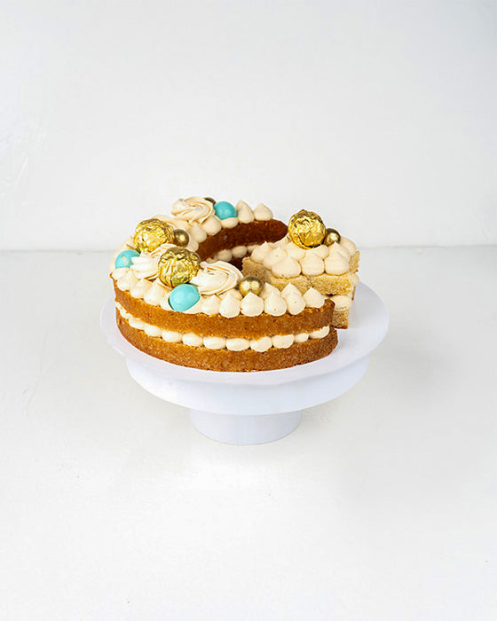 1Kg Vanilla Crescent Cake
