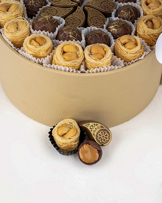 Ramadan Hamper with Esch Cashew and Chocolates