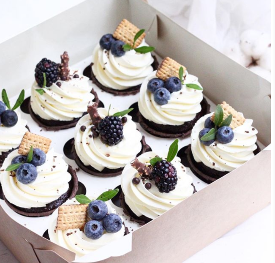 Fresh Berries Cupcakes