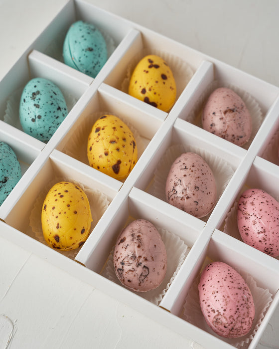 12 Spring Color Easter Eggs