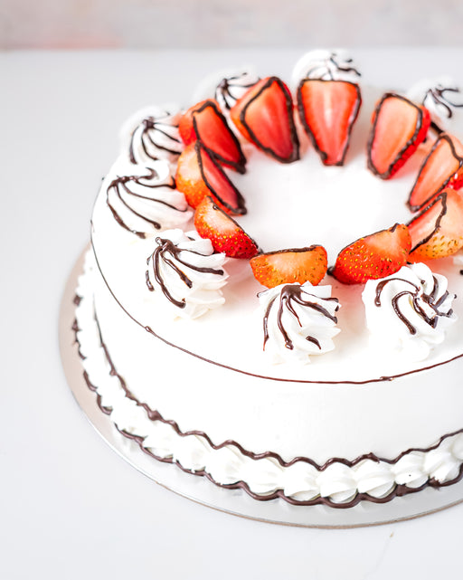1kg Cartoon Cake with Strawberries