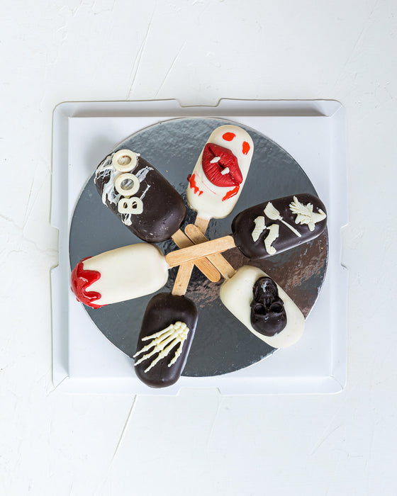 Spooky Halloween Cakesicles